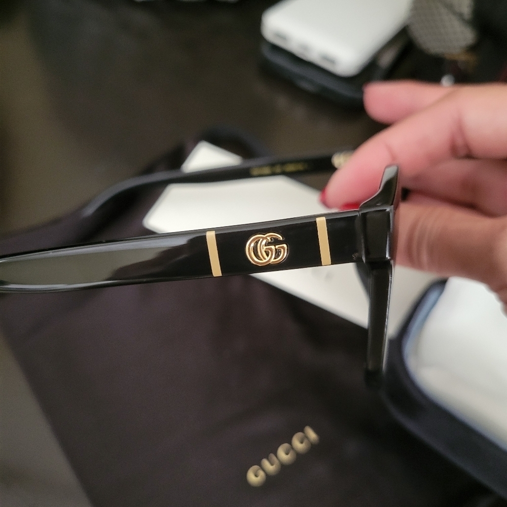 Gucci GG1122SA 001 Black Gradient Women Sunglasses NEW - Picture 5 of 8